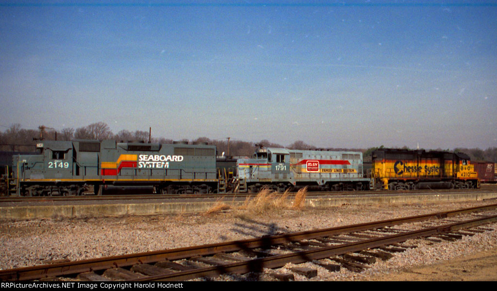 CSX 2149, CSX 1791, and B&O 4210 sit in the yard